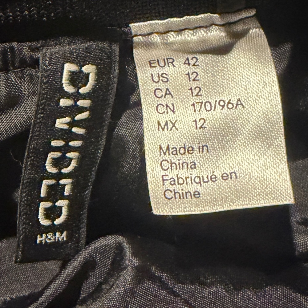 Black Satin Bomber Jacket With Quilted Sleeves - Picture 5 of 10